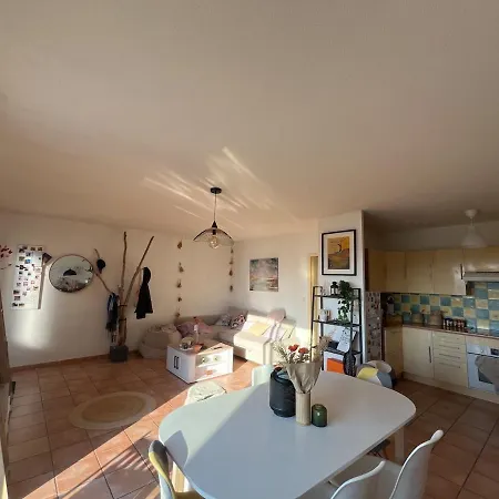 Διαμέρισμα With Terrace And Views!