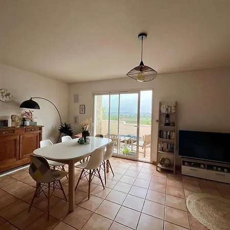 Διαμέρισμα With Terrace And Views!